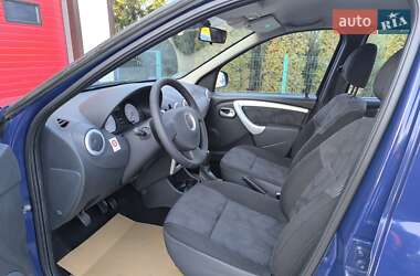 Универсал Dacia Logan MCV 2009 в 
