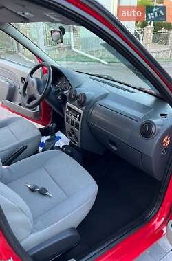 Универсал Dacia Logan MCV 2010 в 