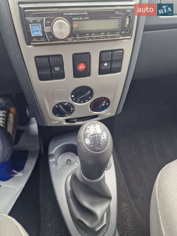 Универсал Dacia Logan MCV 2011 в Львове