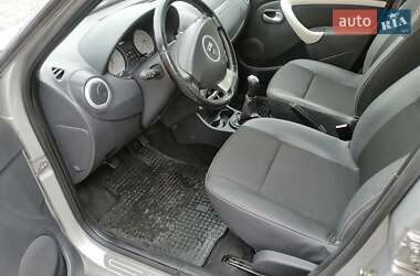 Універсал Dacia Logan MCV 2012 в 