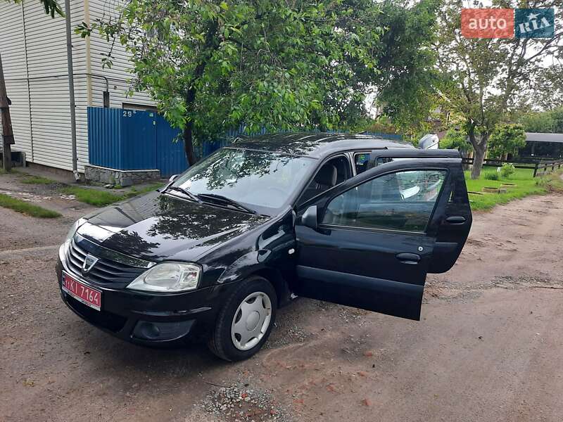 Универсал Dacia Logan MCV 2010 в Полтаве