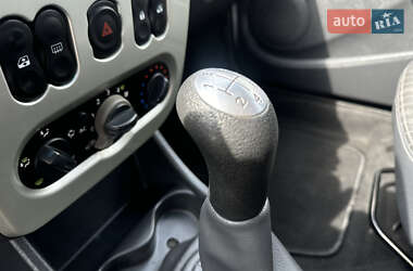 Універсал Dacia Logan MCV 2010 в 