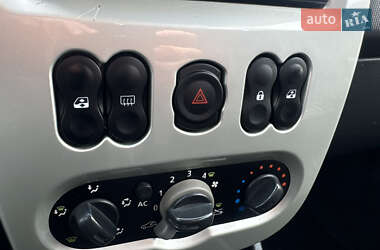 Універсал Dacia Logan MCV 2010 в 
