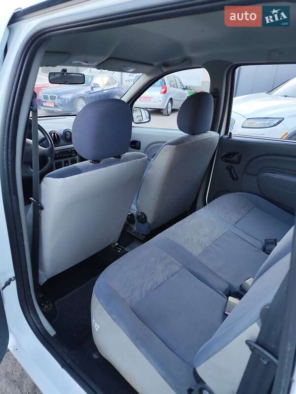 Универсал Dacia Logan MCV 2011 в Чернигове