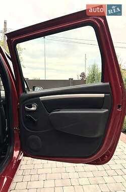 Универсал Dacia Logan MCV 2012 в 