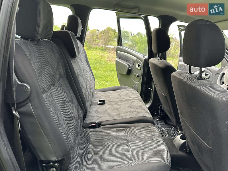 Універсал Dacia Logan MCV 2010 в Сумах