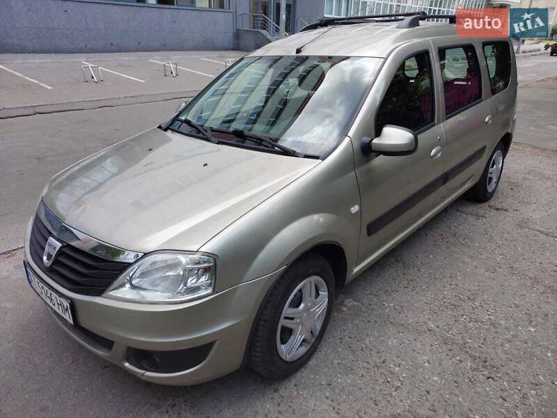 Універсал Dacia Logan MCV 2010 в 