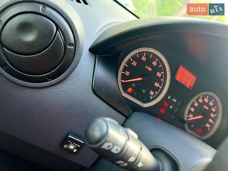 Универсал Dacia Logan MCV 2008 в Киеве