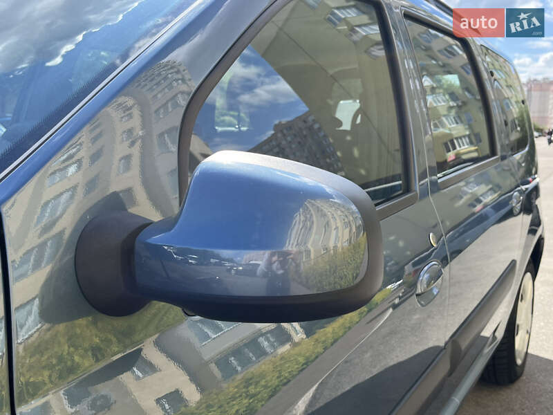 Универсал Dacia Logan MCV 2009 в Киеве