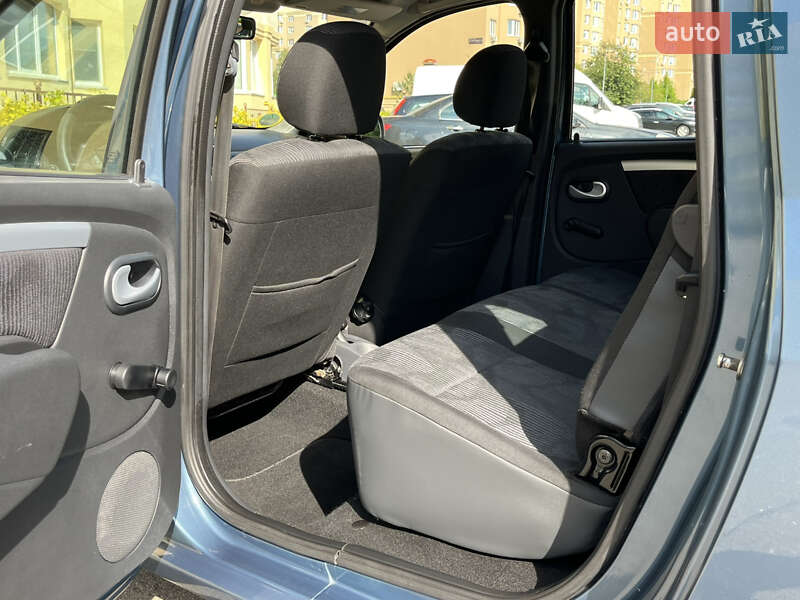 Универсал Dacia Logan MCV 2009 в Киеве