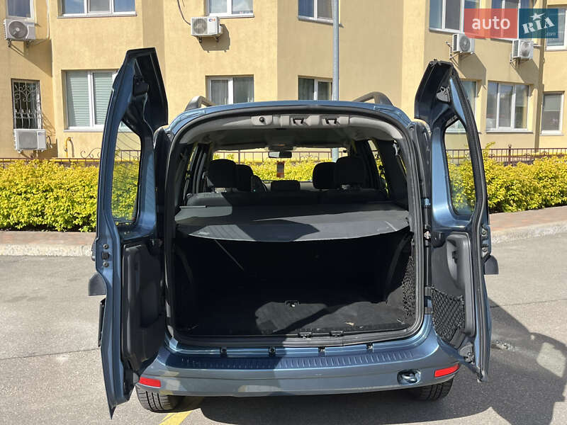 Универсал Dacia Logan MCV 2009 в Киеве