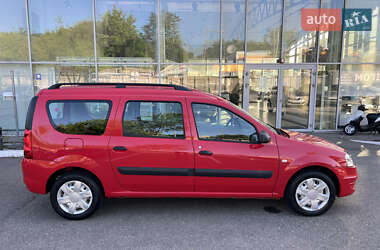 Универсал Dacia Logan MCV 2009 в 