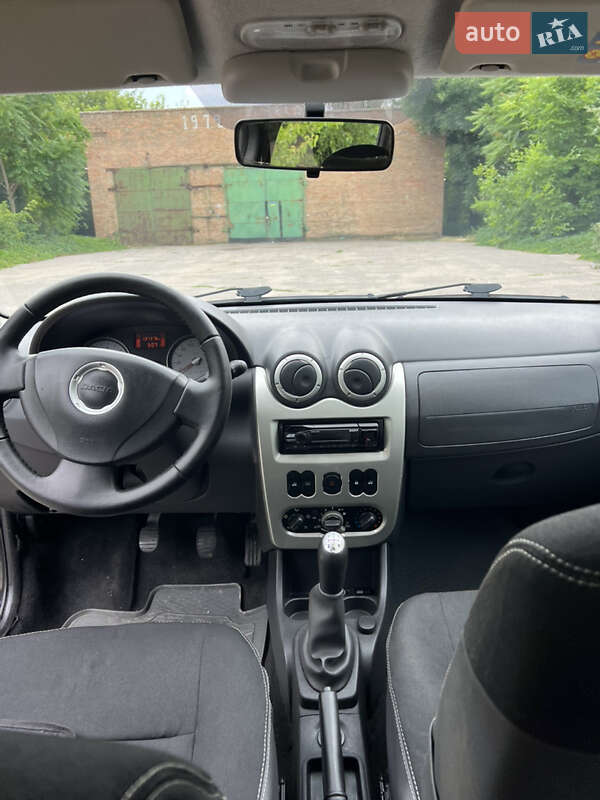 Універсал Dacia Logan MCV 2011 в Марганці