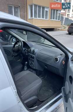 Универсал Dacia Logan MCV 2010 в 