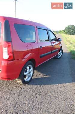 Універсал Dacia Logan MCV 2009 в Сенчі