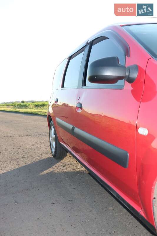 Универсал Dacia Logan MCV 2009 в Сенче