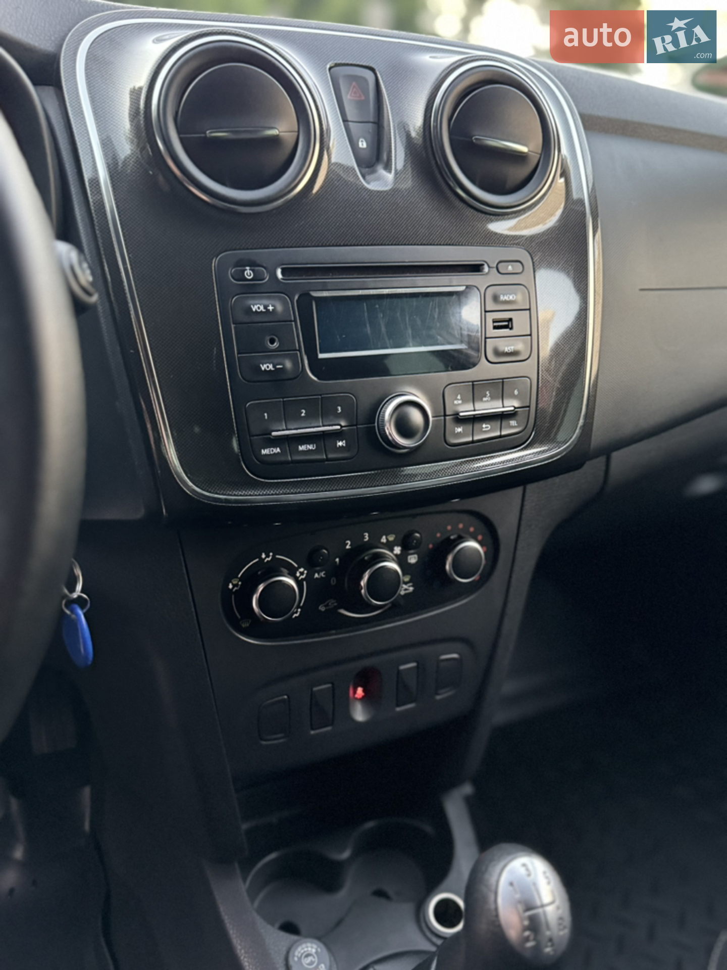 2017 Dacia Logan - мініатюра 28