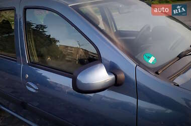 Универсал Dacia Logan MCV 2011 в 