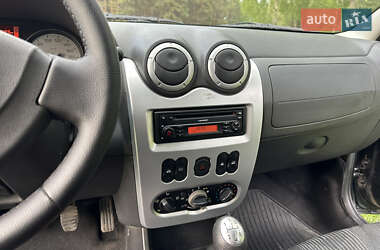 Универсал Dacia Logan MCV 2010 в 
