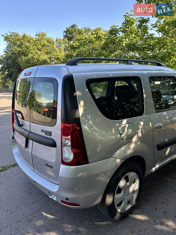 Универсал Dacia Logan MCV 2009 в Хороле