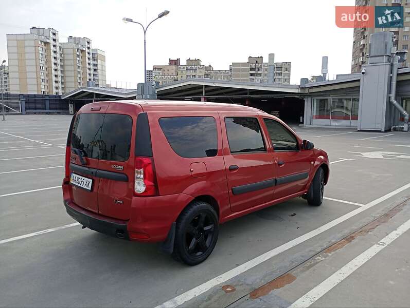 Универсал Dacia Logan MCV 2009 в Киеве