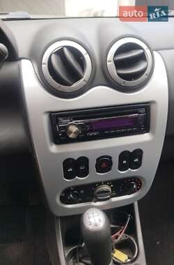 Универсал Dacia Logan MCV 2009 в 
