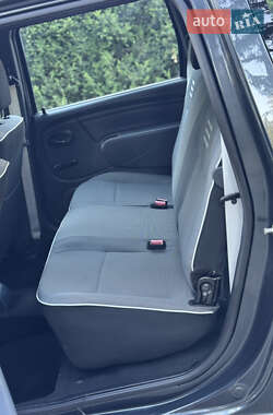 Универсал Dacia Logan MCV 2012 в 