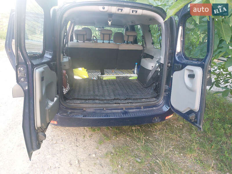 Универсал Dacia Logan MCV 2010 в Черновцах
