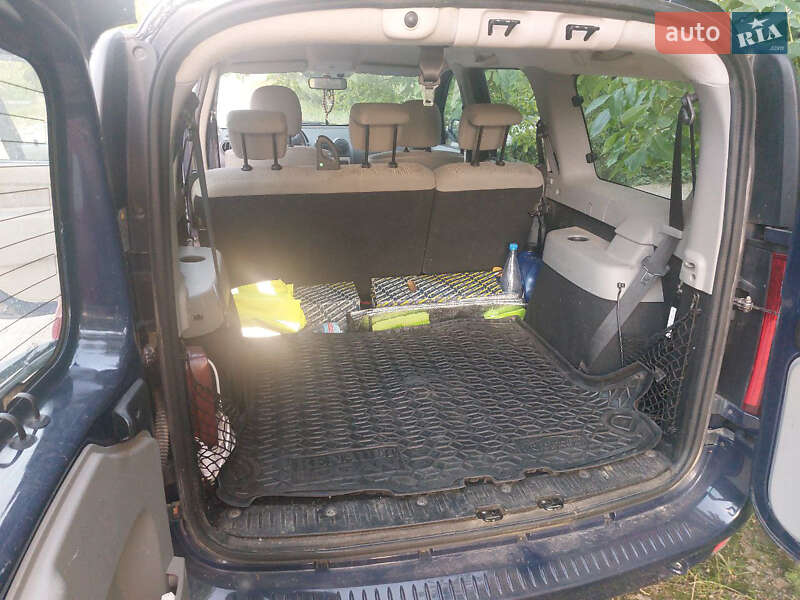 Универсал Dacia Logan MCV 2010 в Черновцах