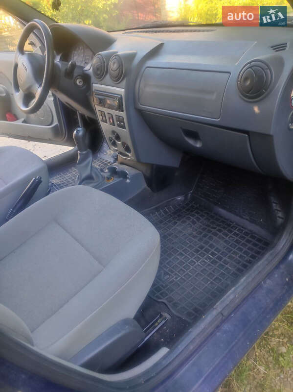 Универсал Dacia Logan MCV 2010 в Черновцах