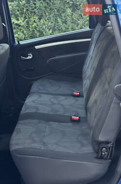 Универсал Dacia Logan MCV 2010 в 