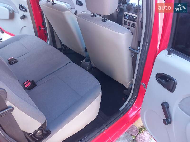 Универсал Dacia Logan MCV 2009 в Тернополе