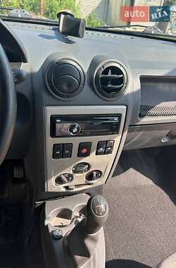 Универсал Dacia Logan MCV 2008 в Киеве