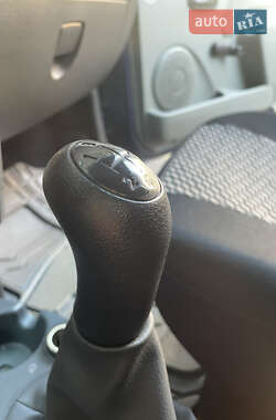 Универсал Dacia Logan MCV 2010 в 