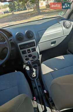 Универсал Dacia Logan MCV 2009 в 