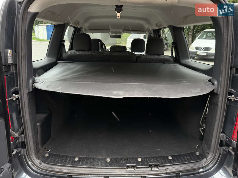 Универсал Dacia Logan MCV 2011 в Тернополе