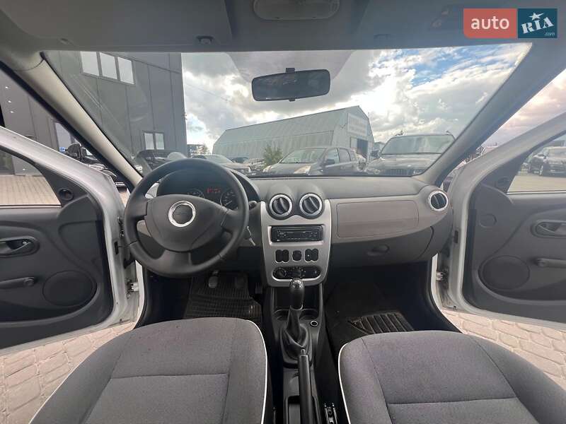 Универсал Dacia Logan MCV 2012 в Львове
