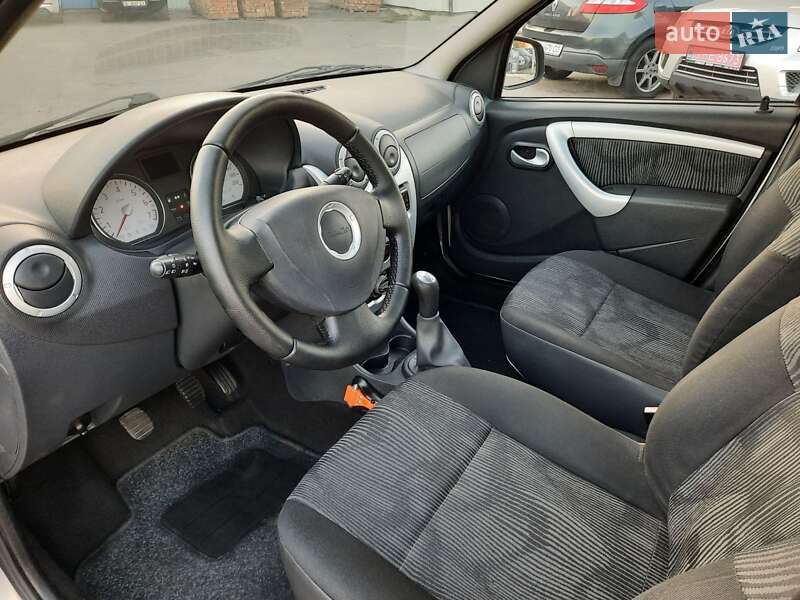 Універсал Dacia Logan MCV 2009 в Полтаві фото 32 Універсал Dacia Logan MCV 2009 в Полтаві