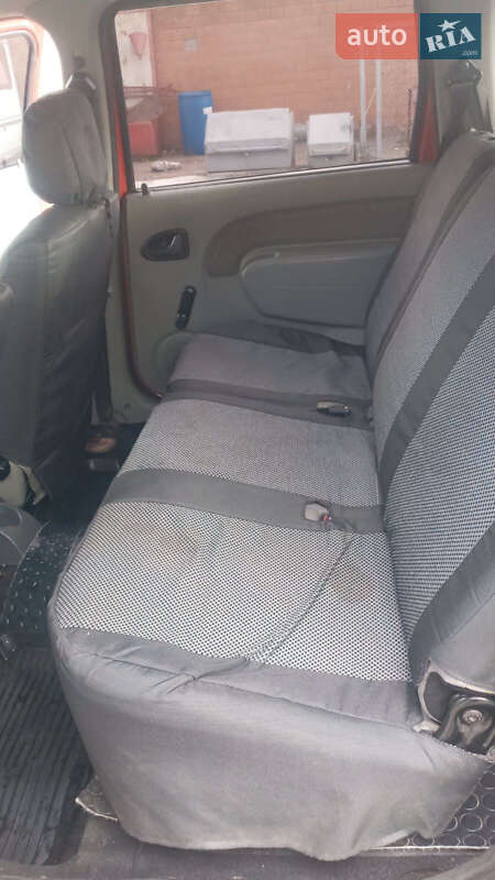 Универсал Dacia Logan MCV 2008 в Киеве