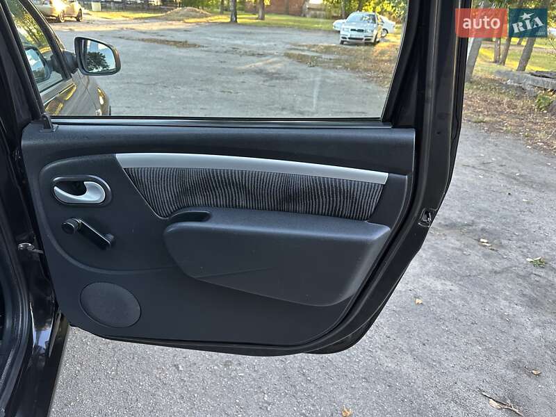 Универсал Dacia Logan MCV 2010 в Лебедине