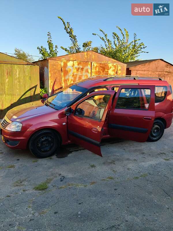 Універсал Dacia Logan MCV 2010 в Львові