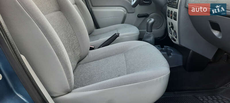Универсал Dacia Logan MCV 2011 в Немирове
