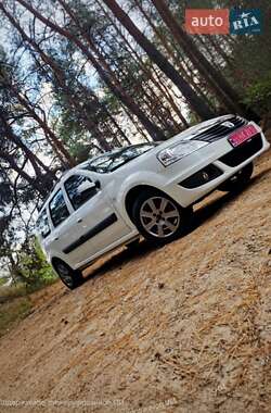Универсал Dacia Logan MCV 2011 в Полтаве