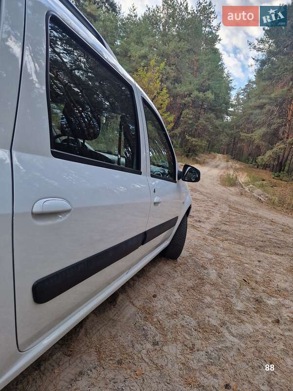 Универсал Dacia Logan MCV 2011 в Полтаве фото 38 Универсал Dacia Logan MCV 2011 в Полтаве
