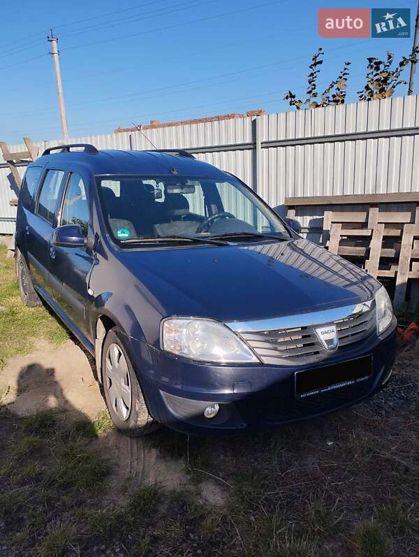 Универсал Dacia Logan MCV 2010 в 