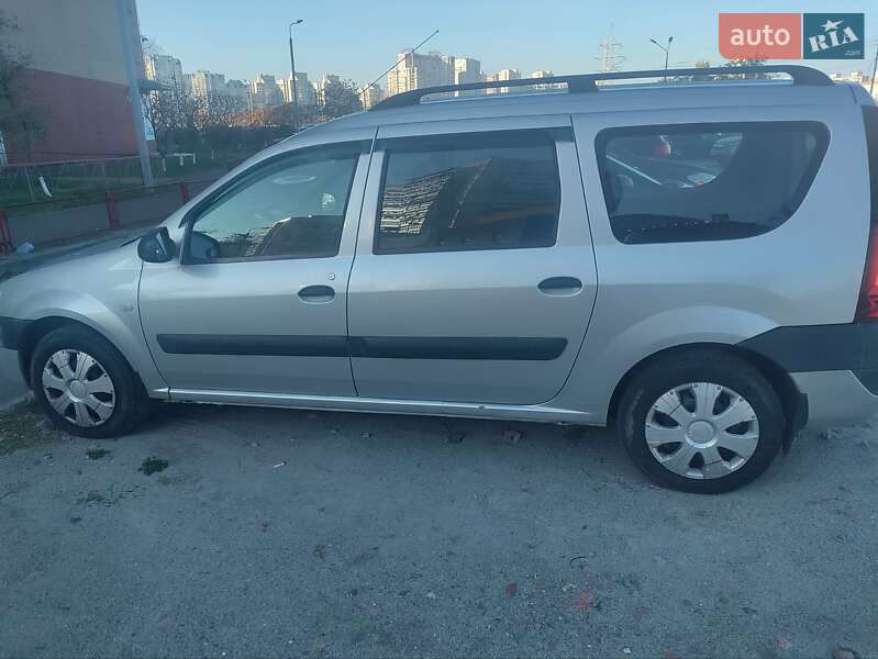Универсал Dacia Logan MCV 2008 в Киеве