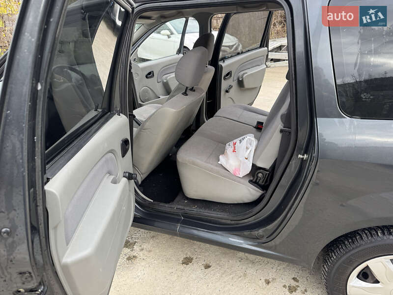 Универсал Dacia Logan MCV 2008 в Ровно фото 14 Универсал Dacia Logan MCV 2008 в Ровно