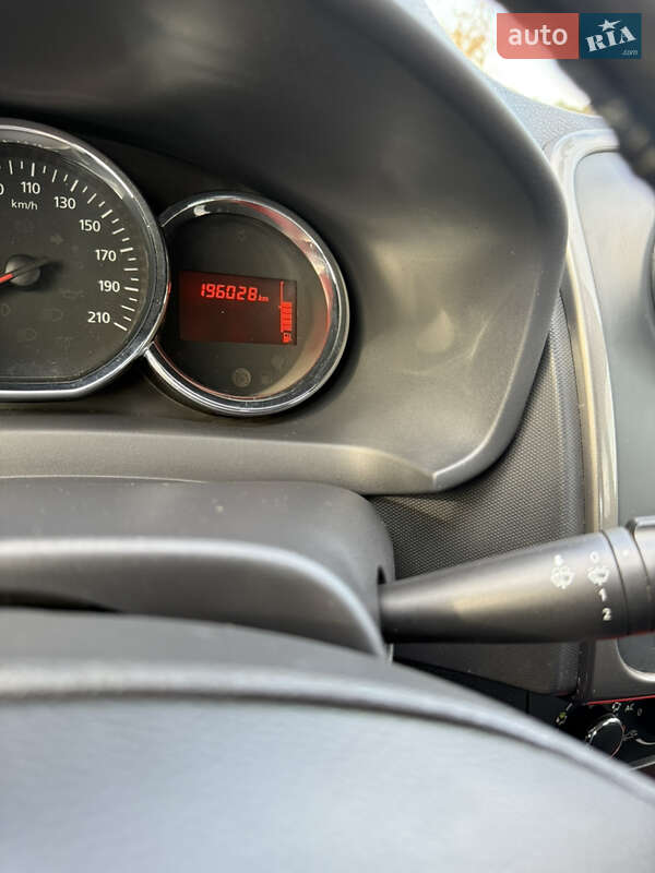 Универсал Dacia Logan MCV 2013 в Новояворовске фото 26 Универсал Dacia Logan MCV 2013 в Новояворовске