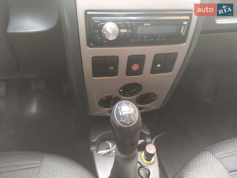 Универсал Dacia Logan MCV 2008 в Тячеве фото 14 Универсал Dacia Logan MCV 2008 в Тячеве