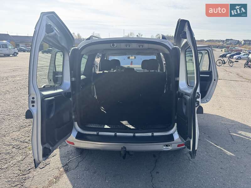 Универсал Dacia Logan MCV 2012 в Ровно фото 11 Универсал Dacia Logan MCV 2012 в Ровно